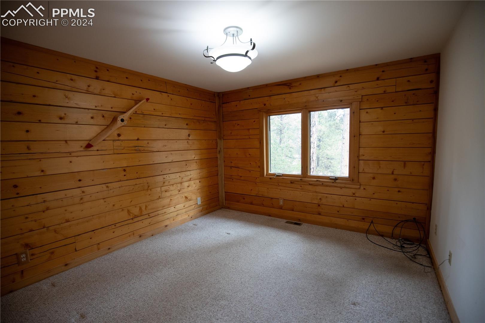 379 Chinook Road