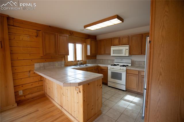 379 Chinook Road