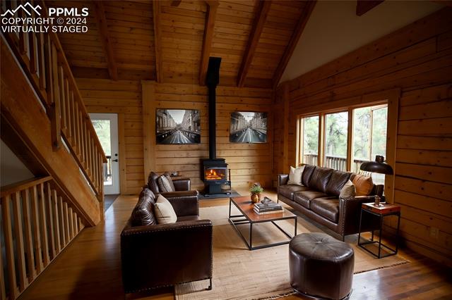 379 Chinook Road
