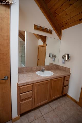 379 Chinook Road