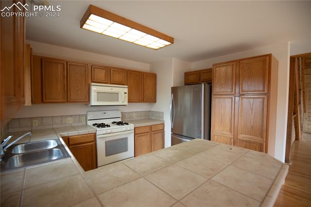 379 Chinook Road