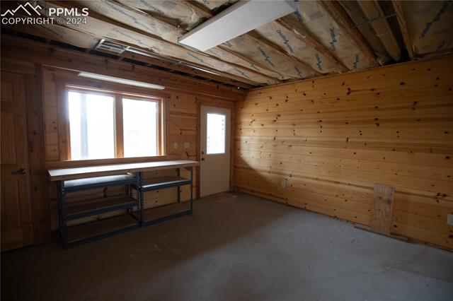 379 Chinook Road