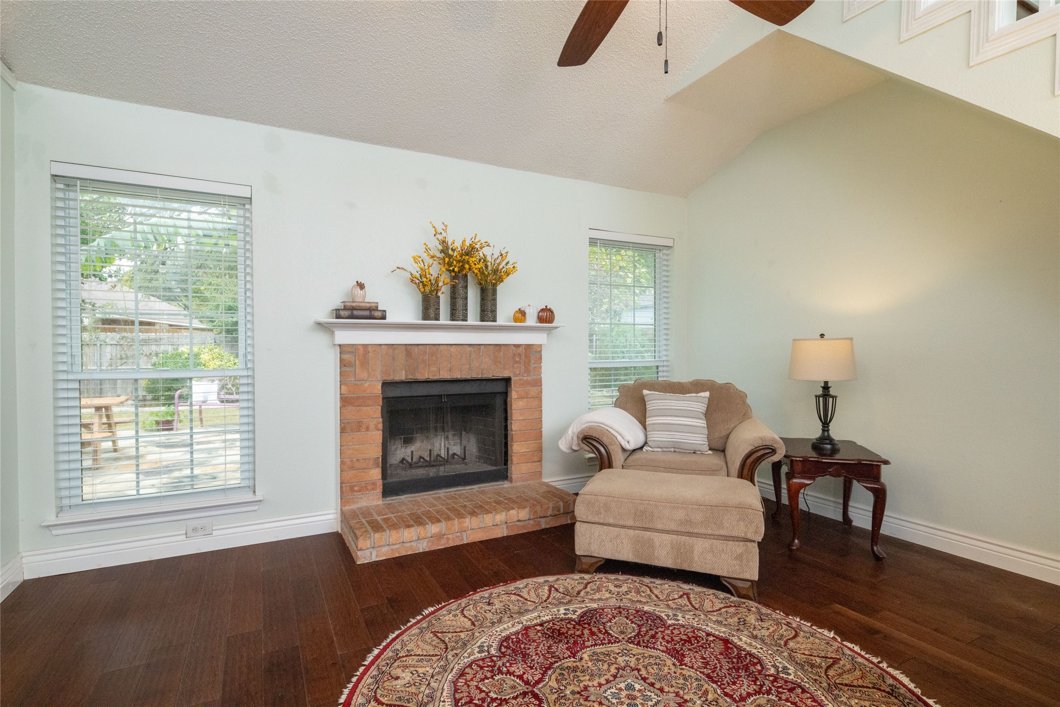 2707 Knoll Trail