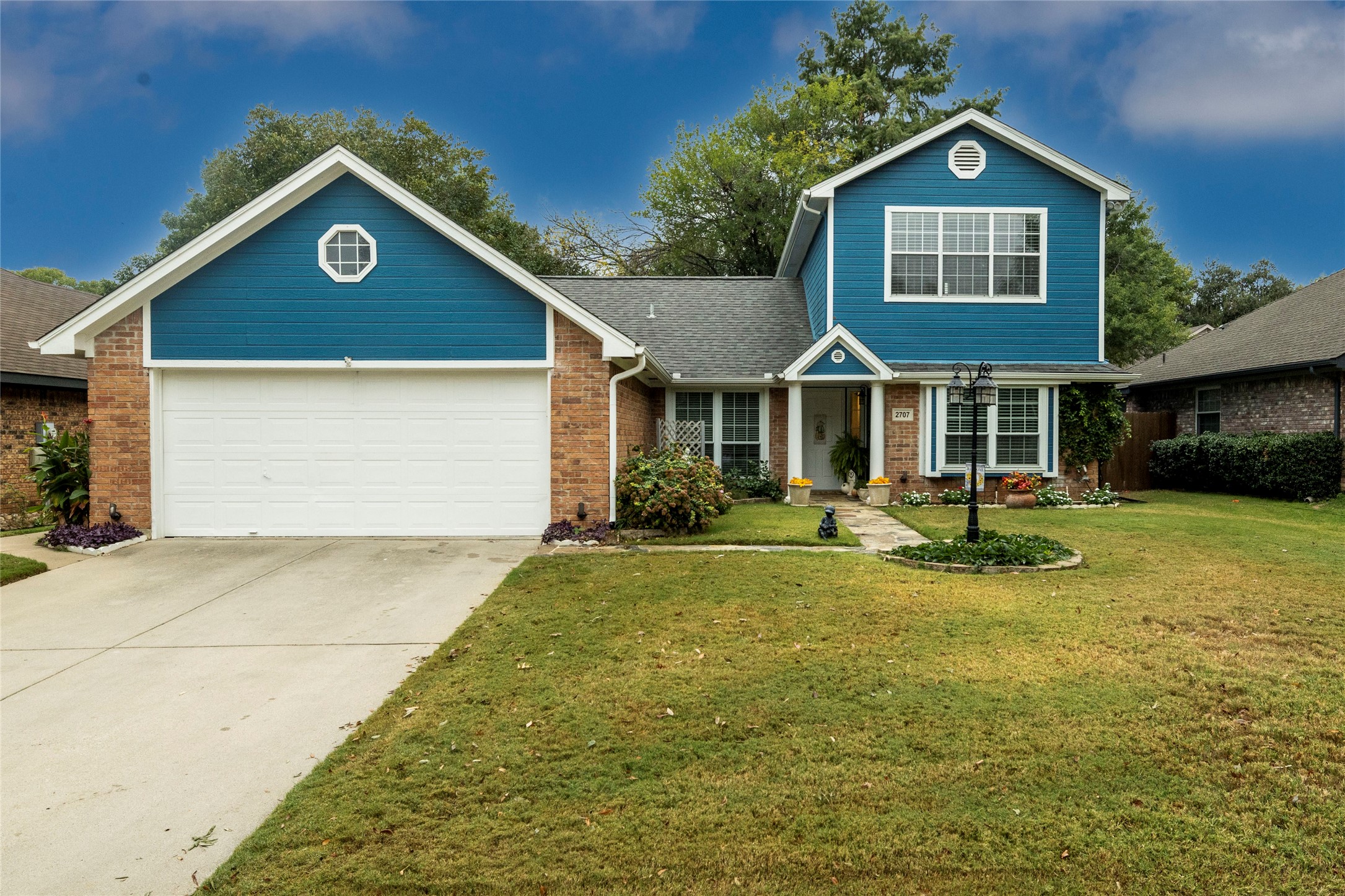 2707 Knoll Trail
