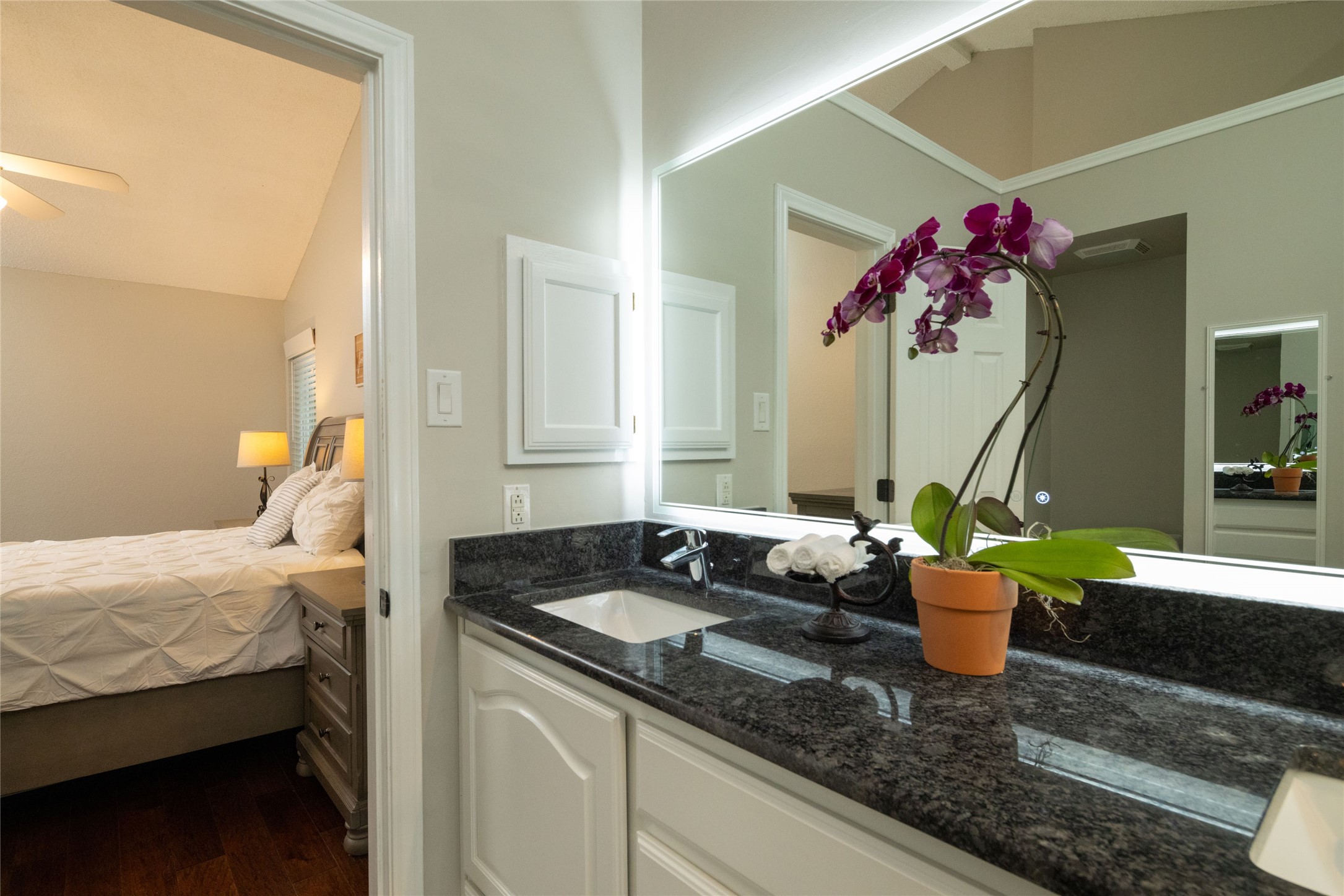 2707 Knoll Trail