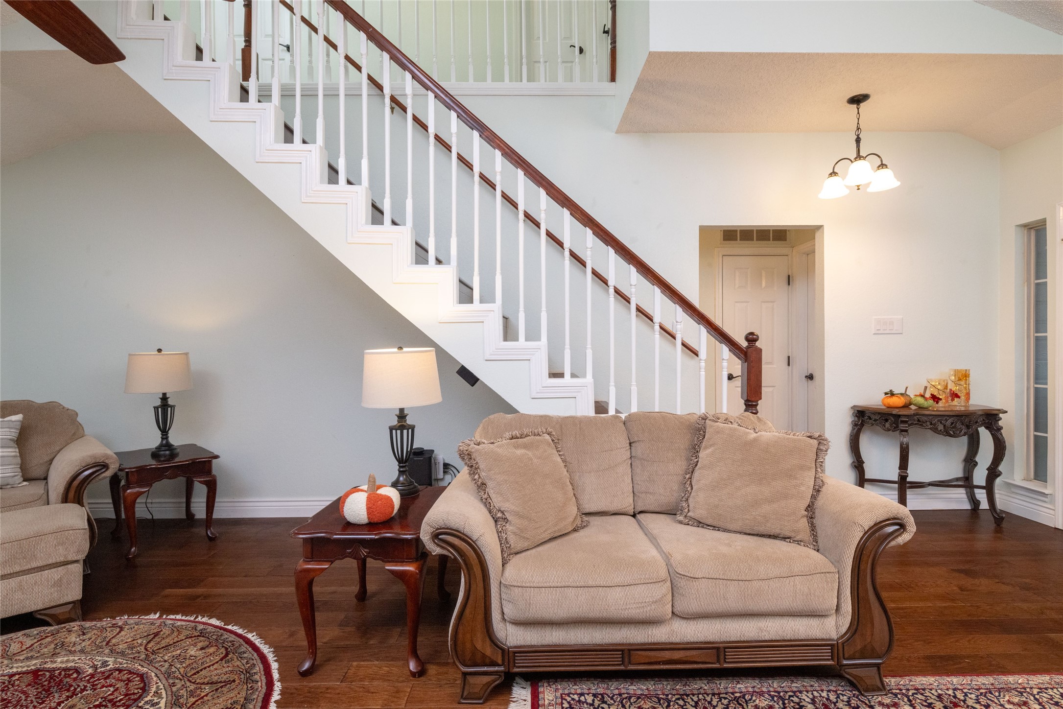 2707 Knoll Trail