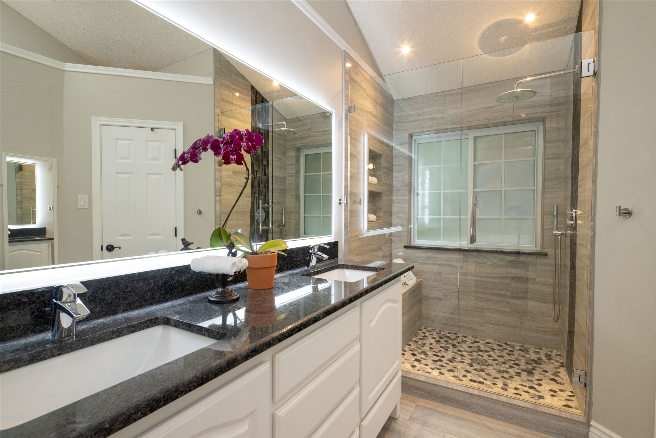 2707 Knoll Trail