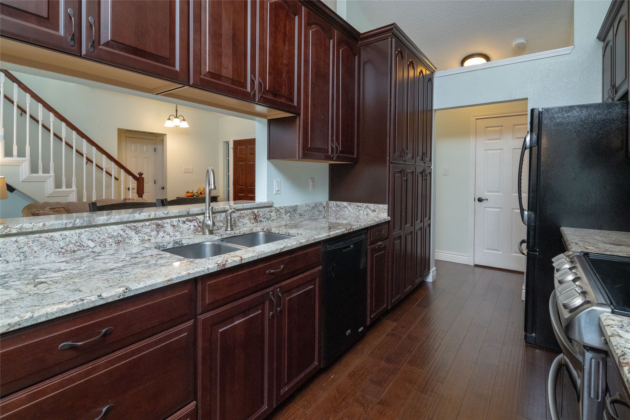 2707 Knoll Trail