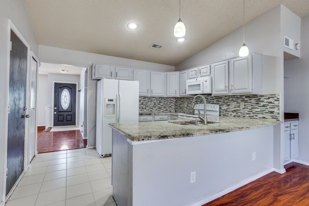 2501 Trailridge Drive