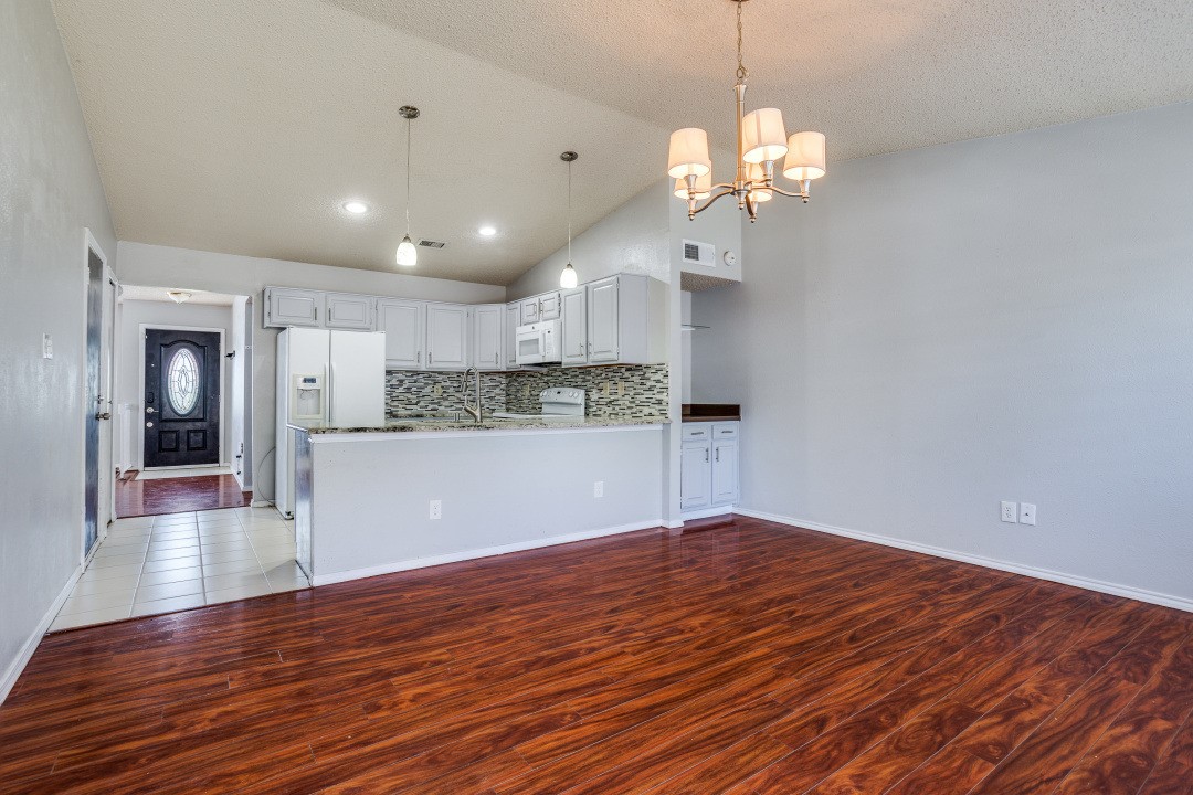 2501 Trailridge Drive