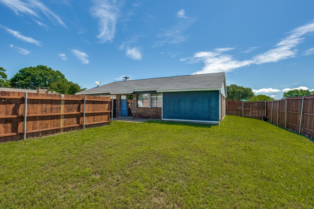 2501 Trailridge Drive