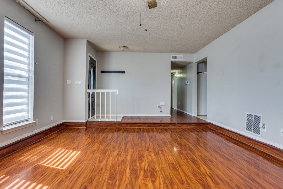 2501 Trailridge Drive