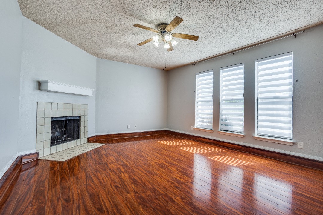 2501 Trailridge Drive