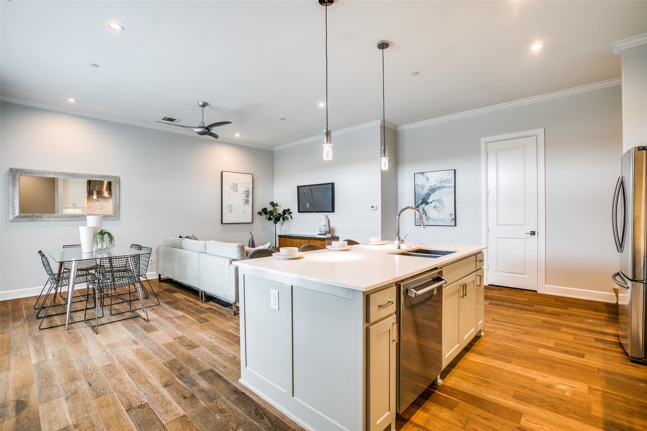 5202 Capitol Avenue 1105