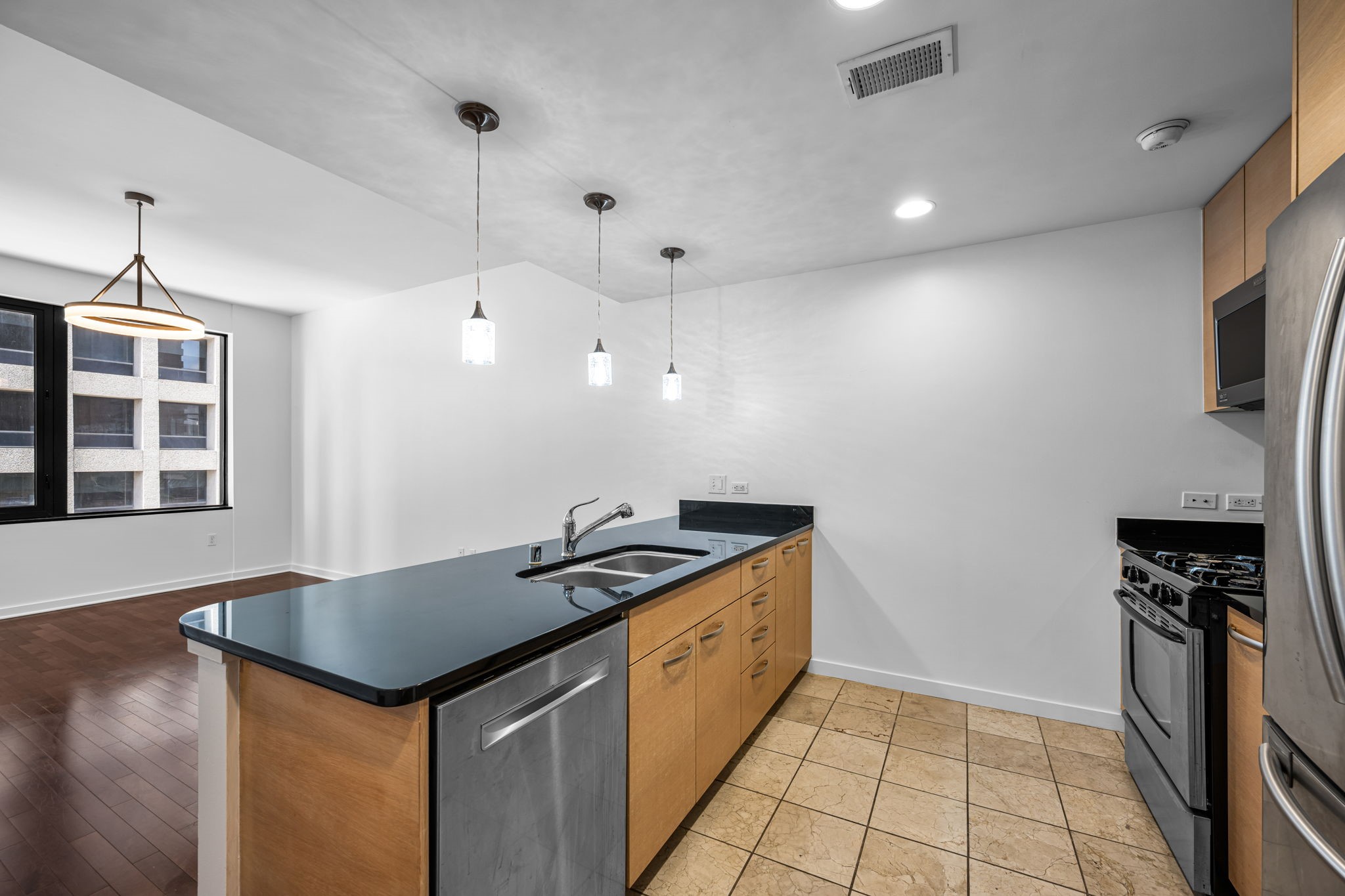 1200 Main Street 707