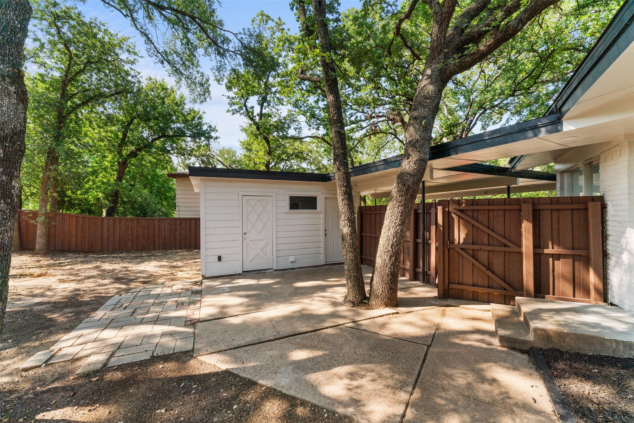 1626 Fair Court
