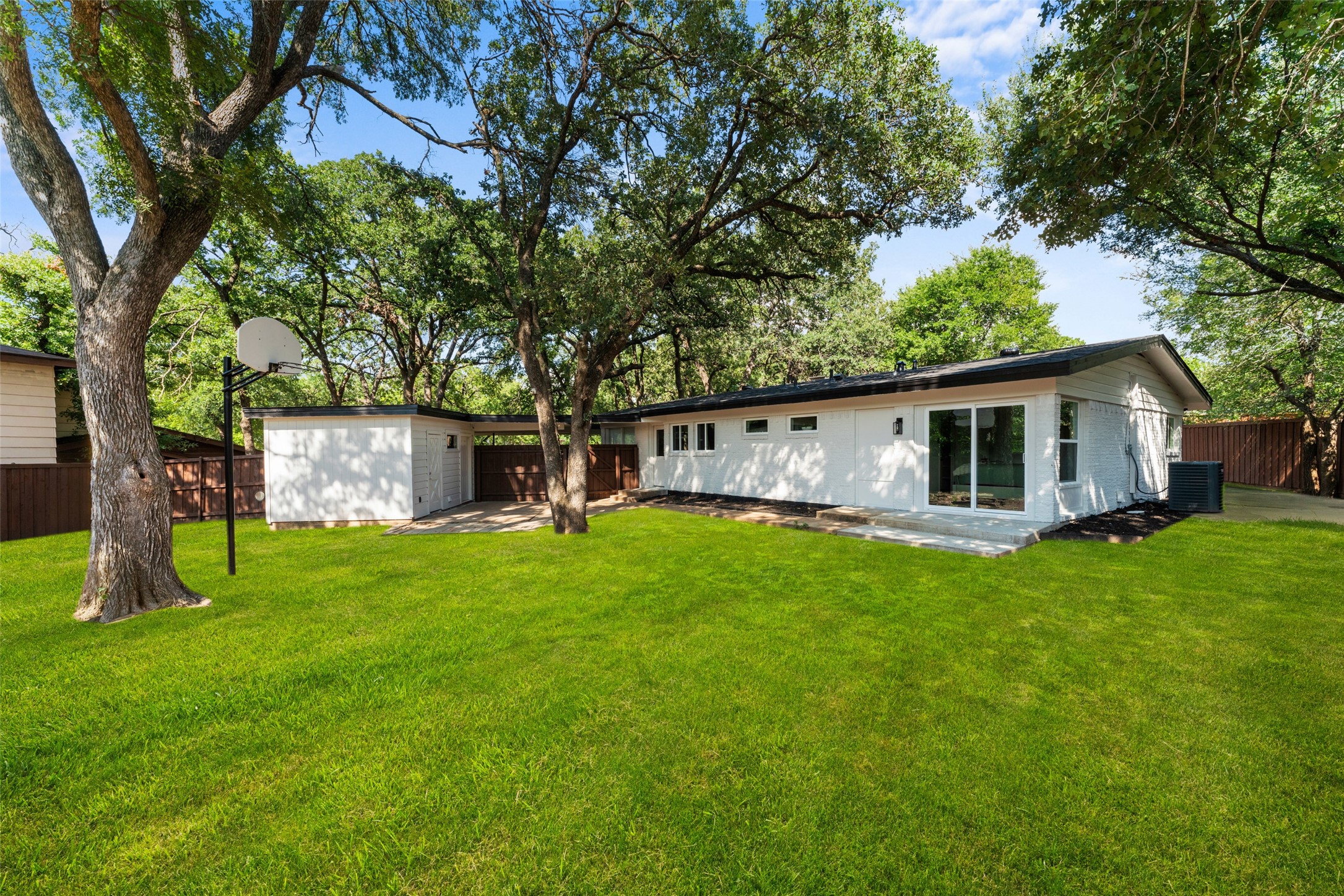1626 Fair Court