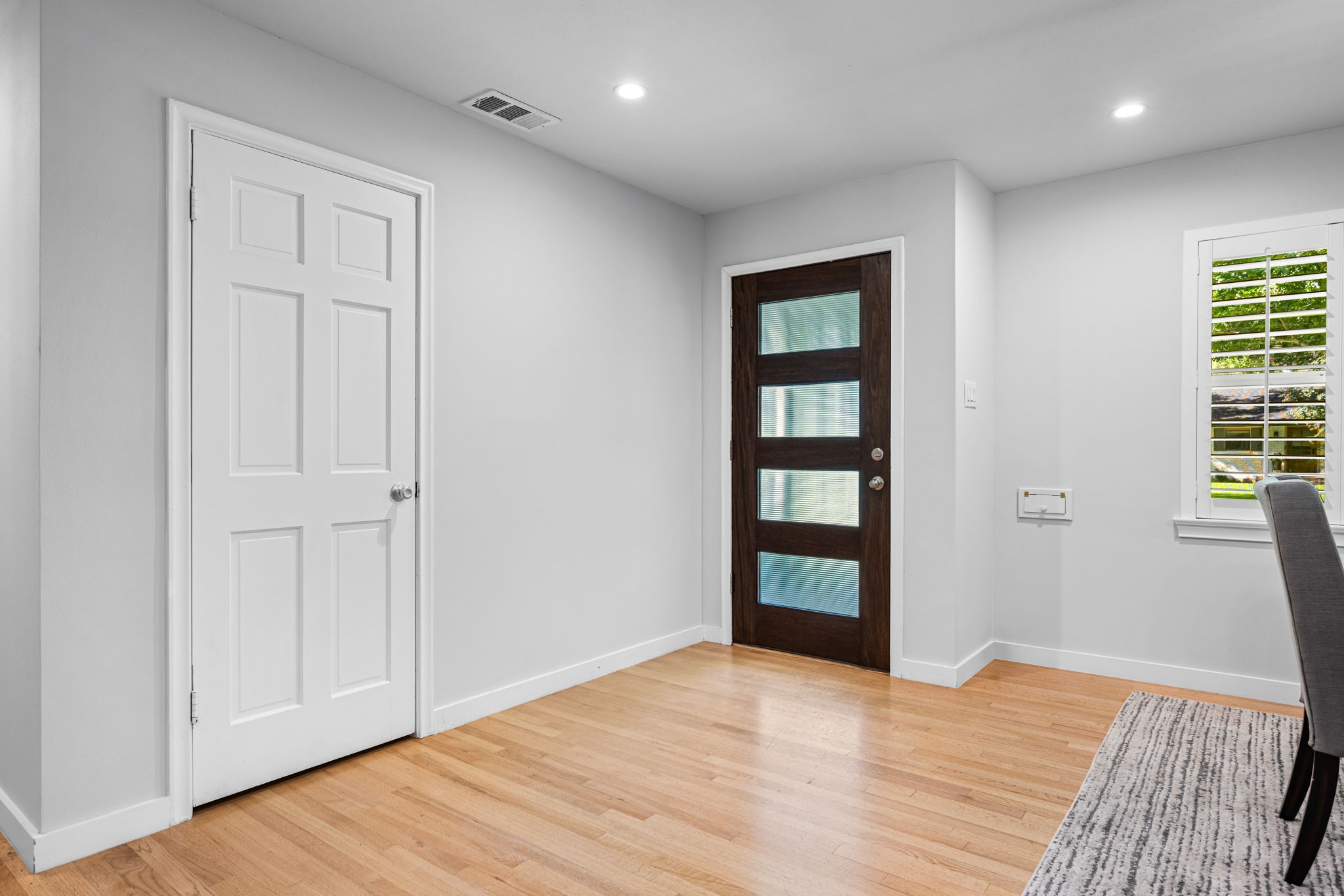 10219 Vinemont Street