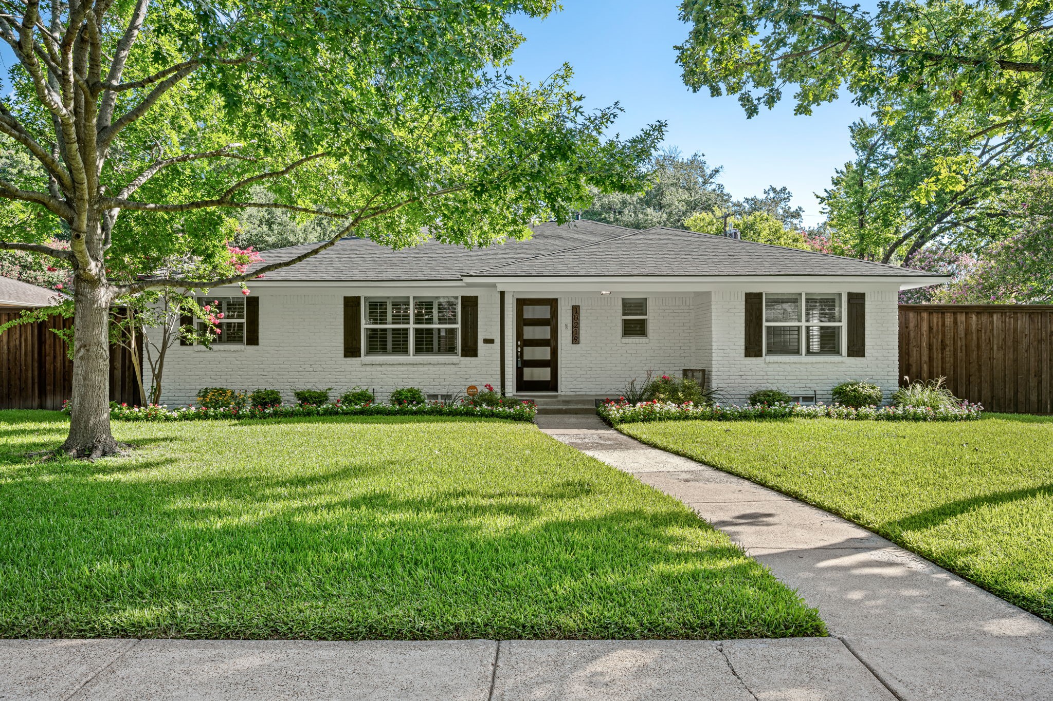 10219 Vinemont Street