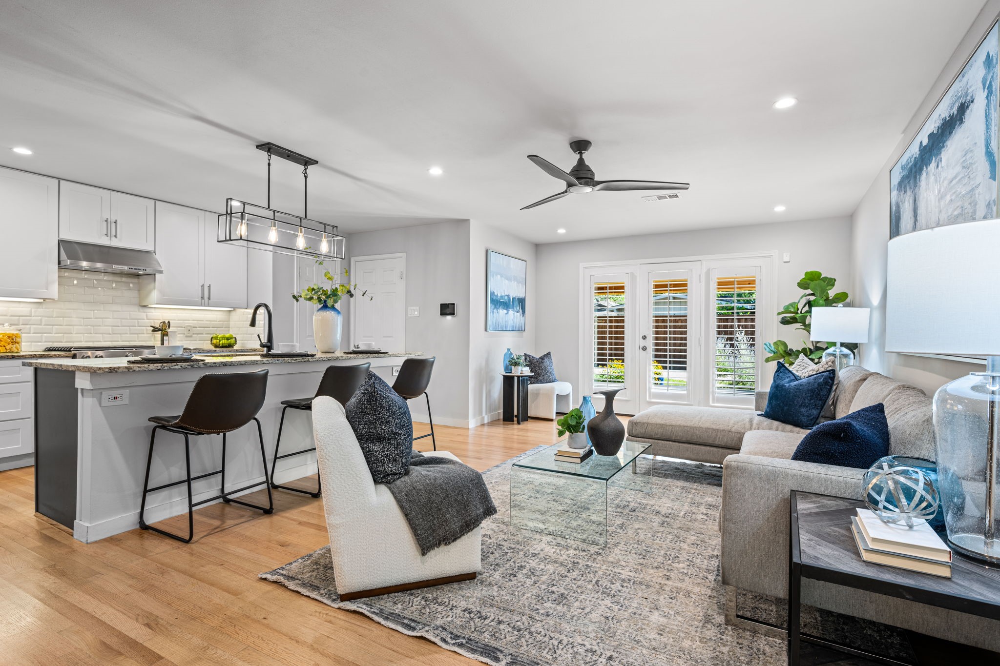 10219 Vinemont Street