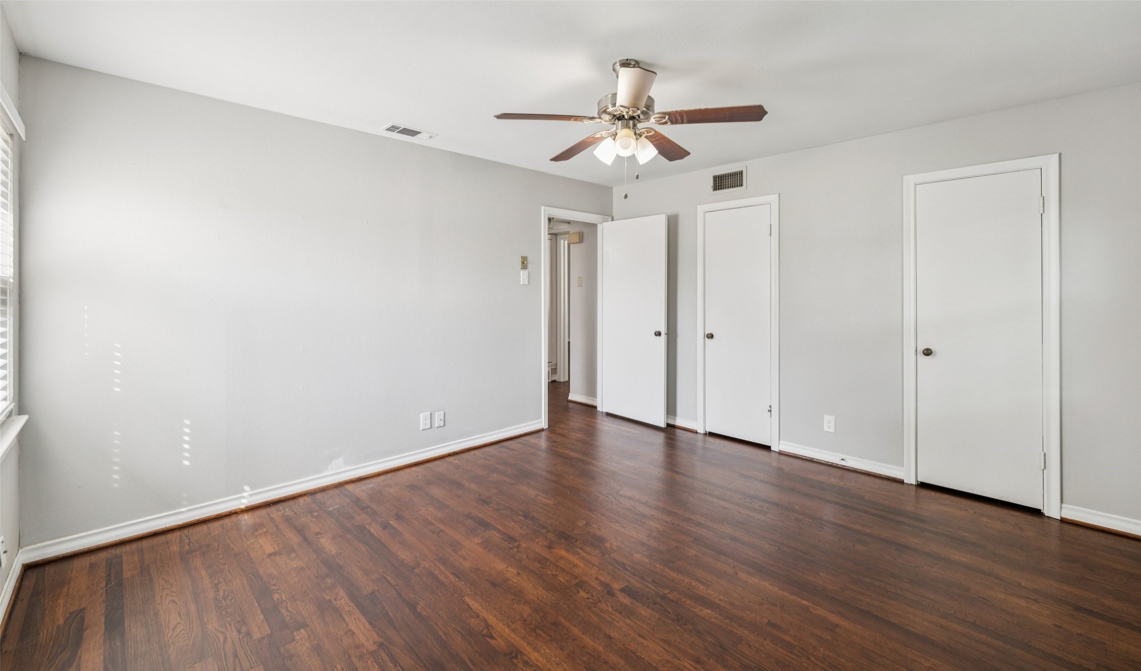 1804-1806 Mariposa Drive