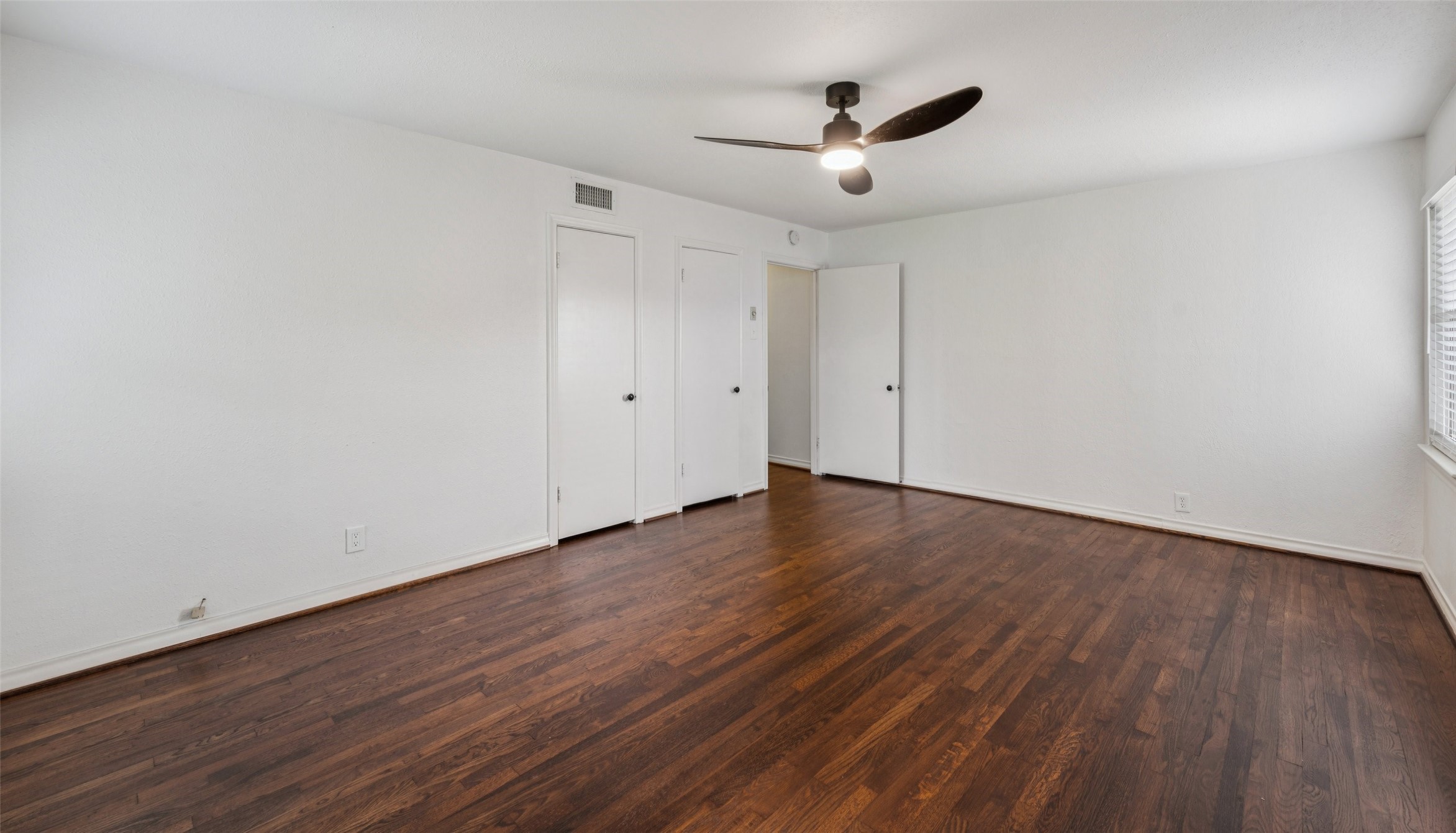 1804-1806 Mariposa Drive