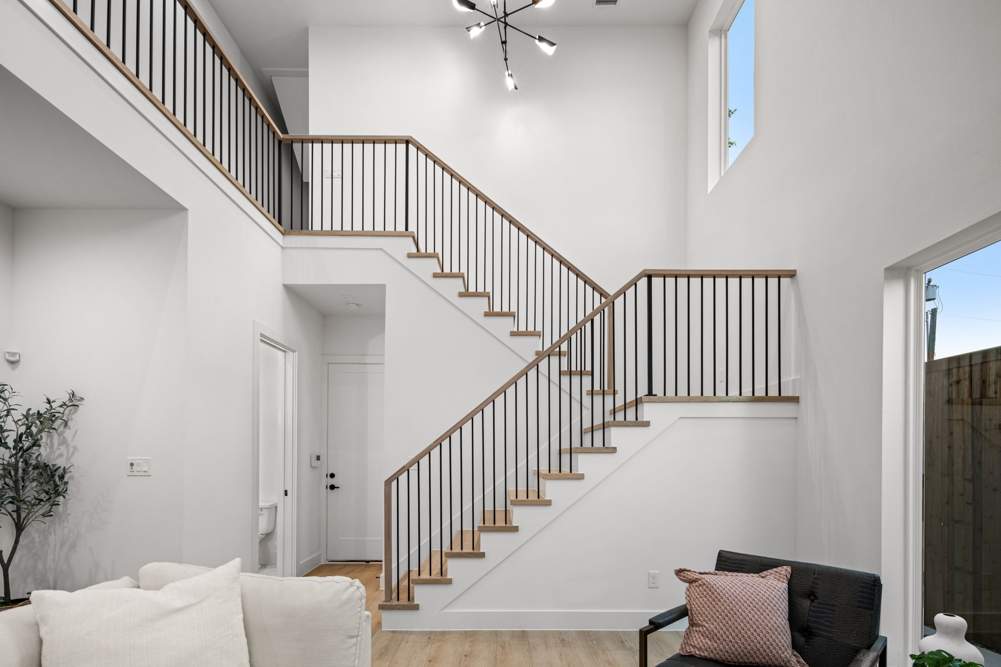 2814 guymon