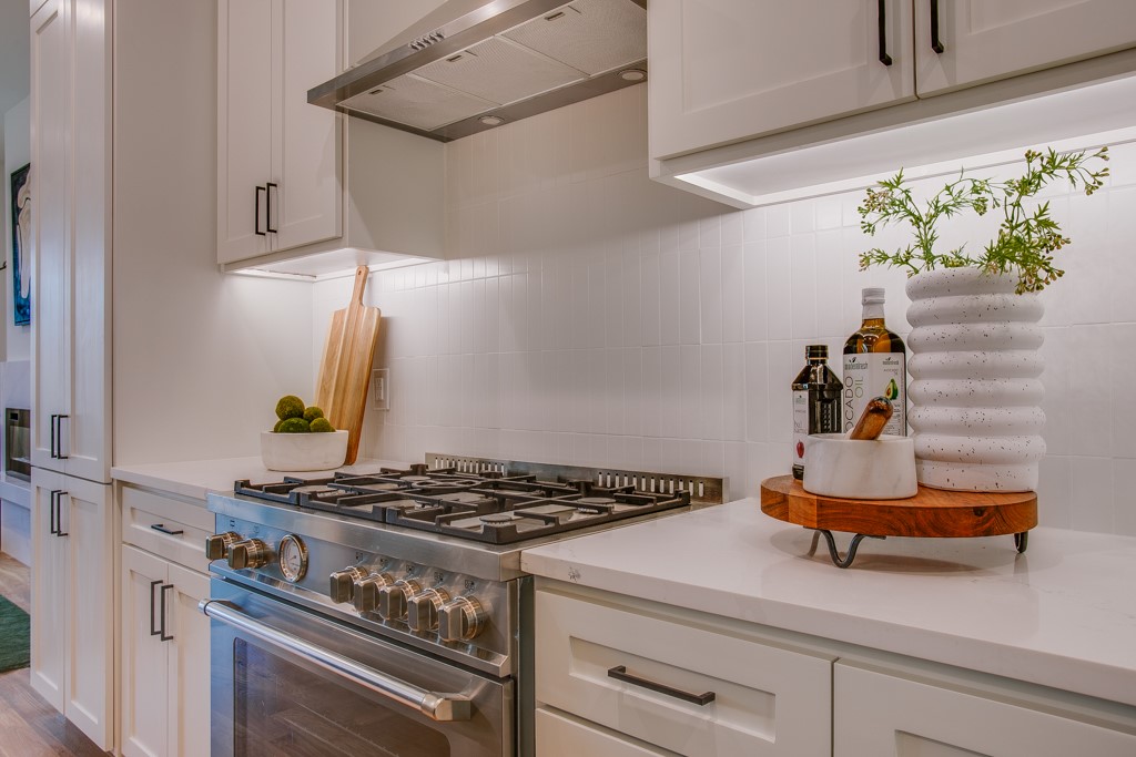 805 Pavillon Street 108