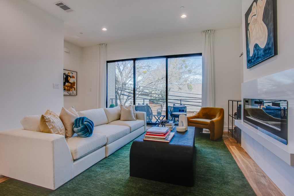 805 Pavillon Street 108