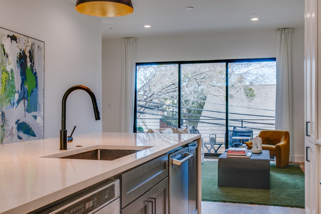 805 Pavillon Street 108