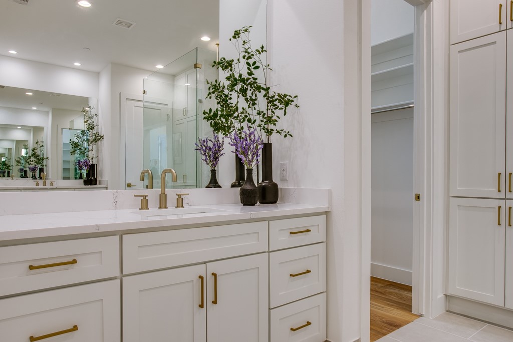 805 Pavillon Street 108