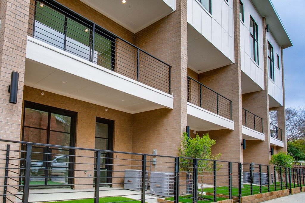 805 Pavillon Street 108