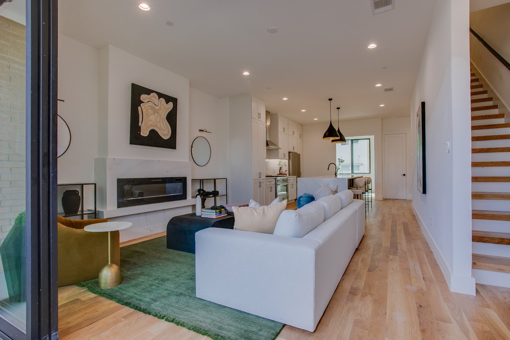 805 Pavillon Street 108