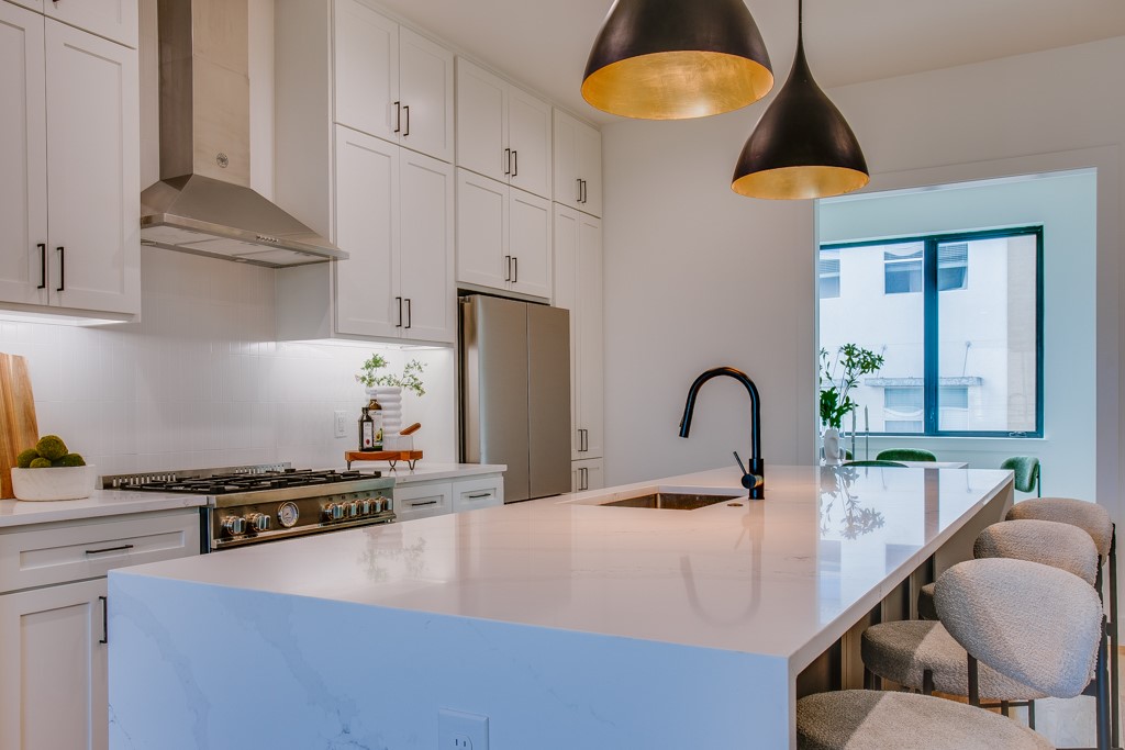 805 Pavillon Street 108