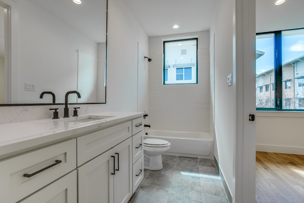 805 Pavillon Street 108