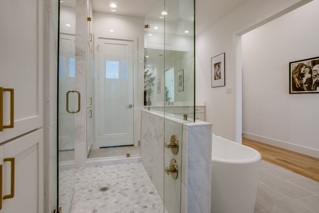 805 Pavillon Street 108
