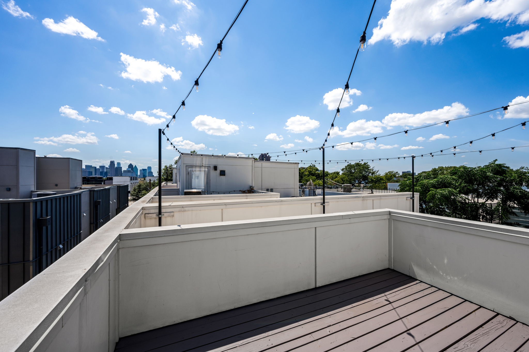 2016 N Fitzhugh Avenue 105