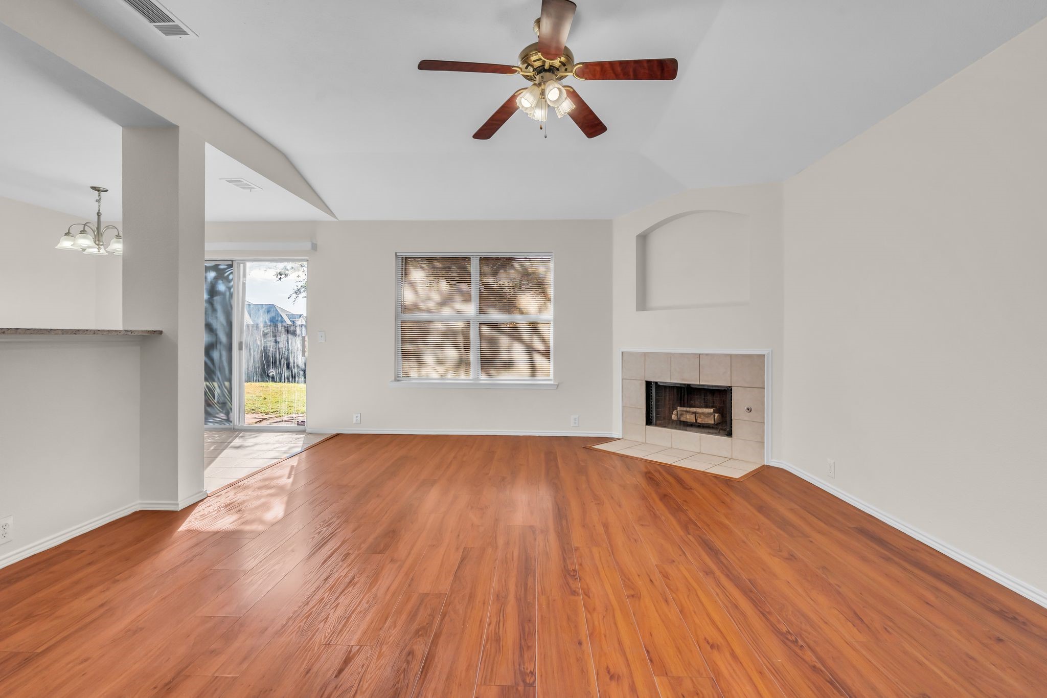 2312 Tailburton Court