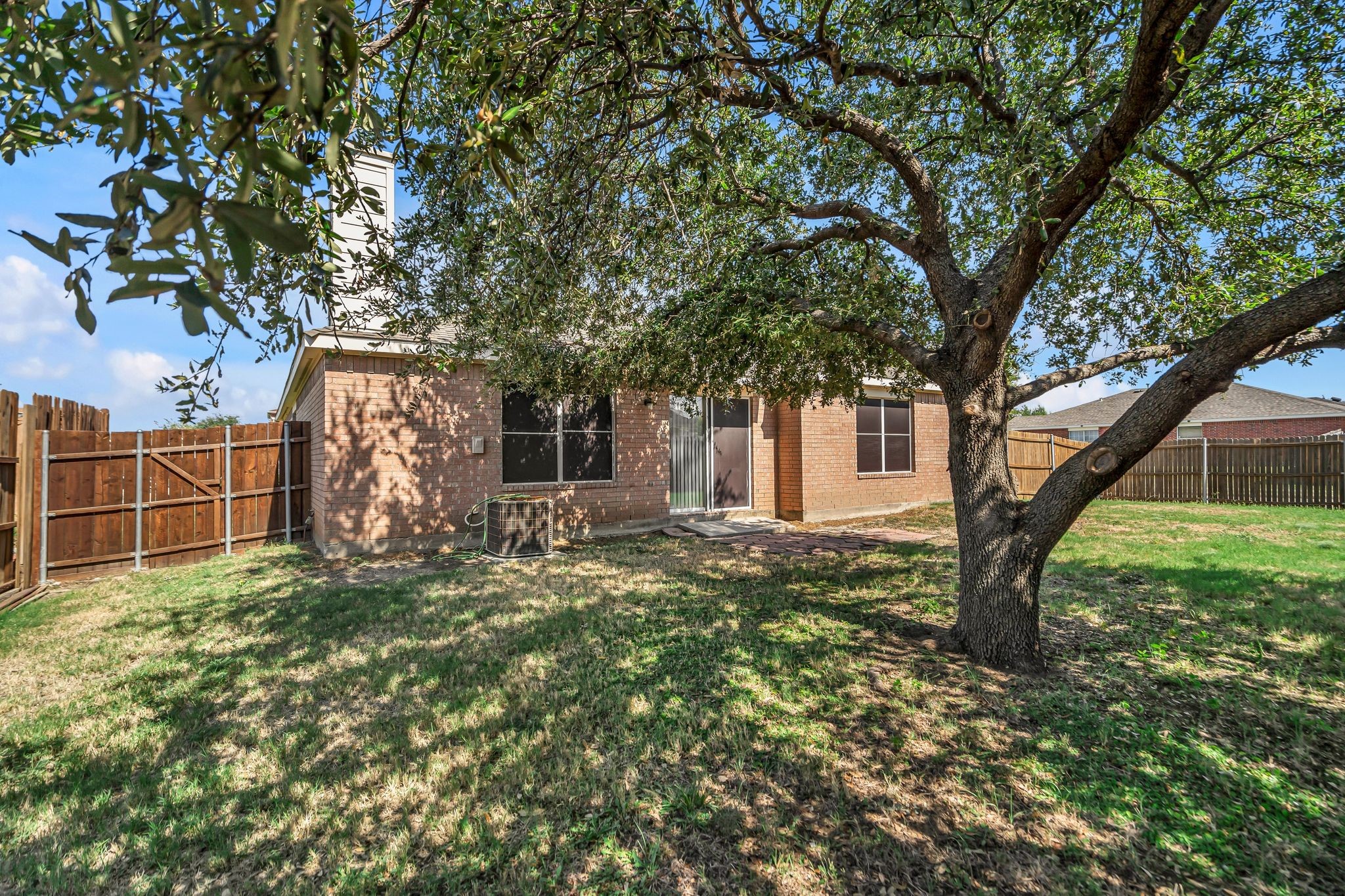 2312 Tailburton Court