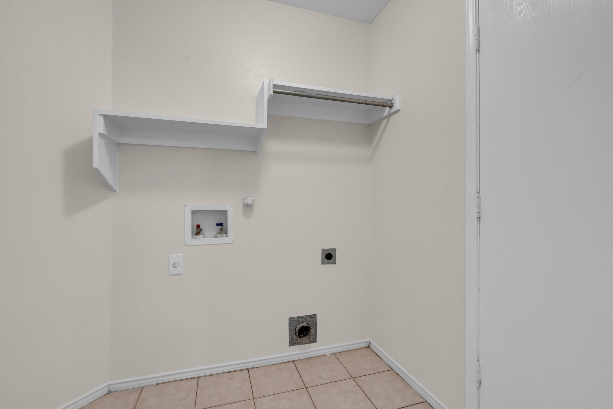 2312 Tailburton Court