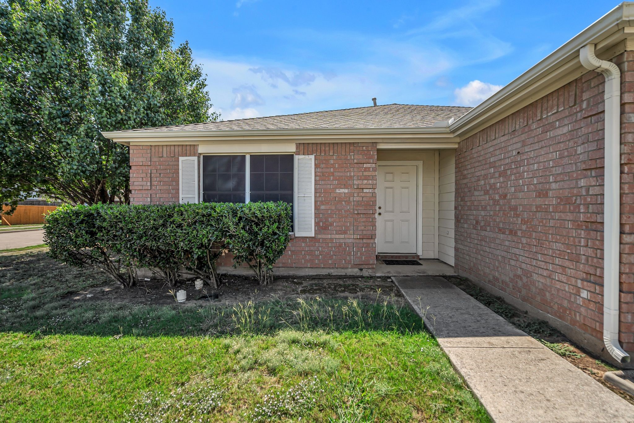 2312 Tailburton Court