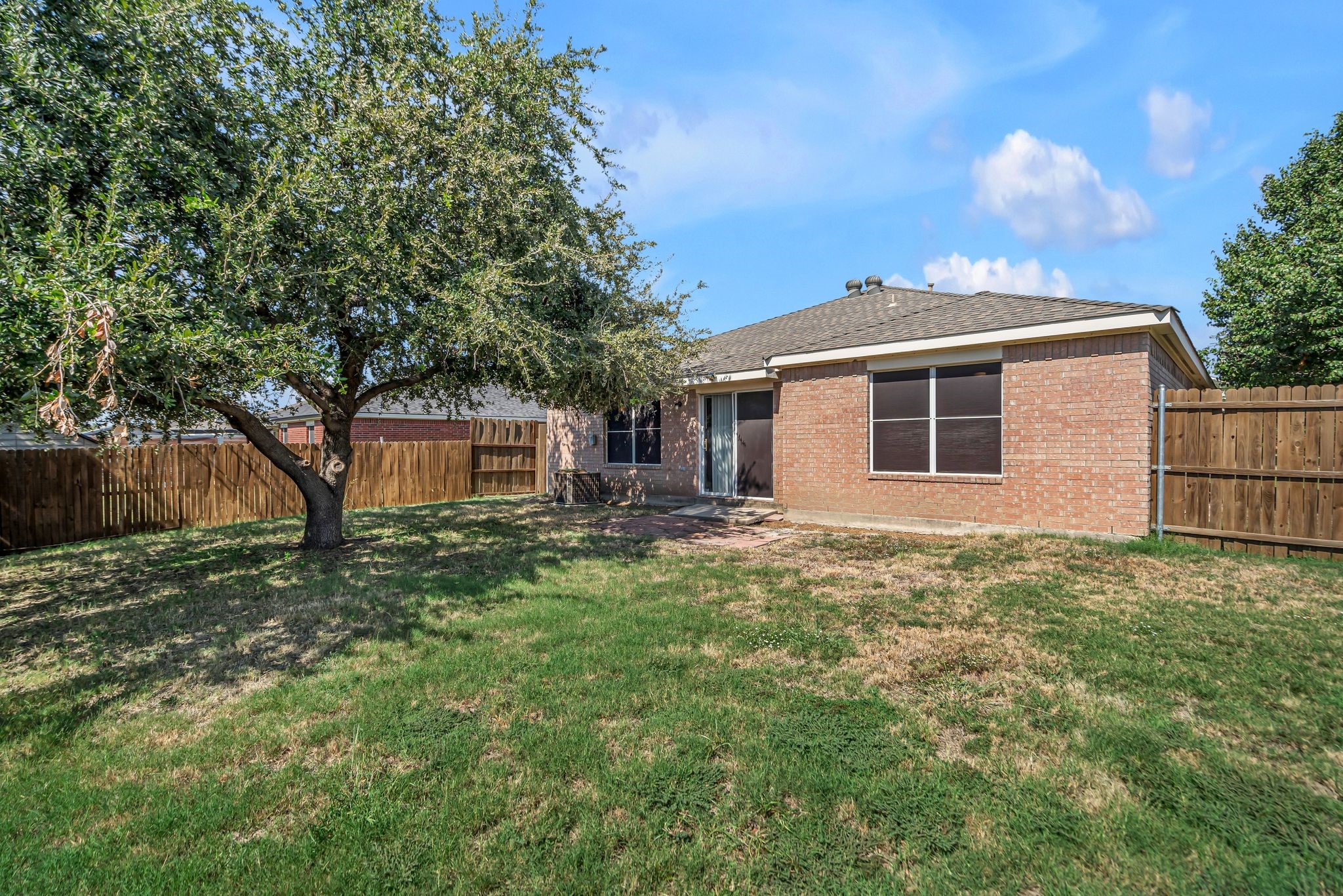 2312 Tailburton Court