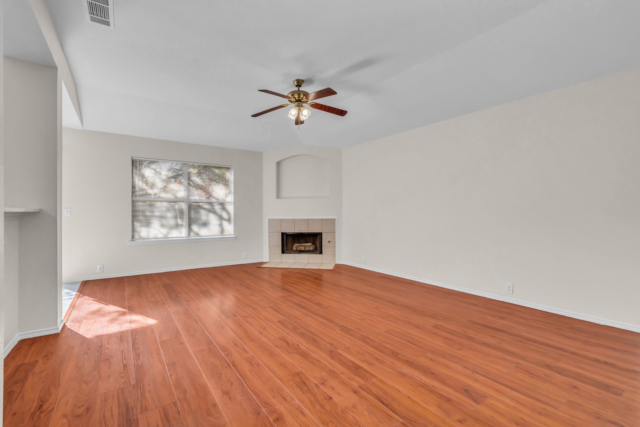 2312 Tailburton Court