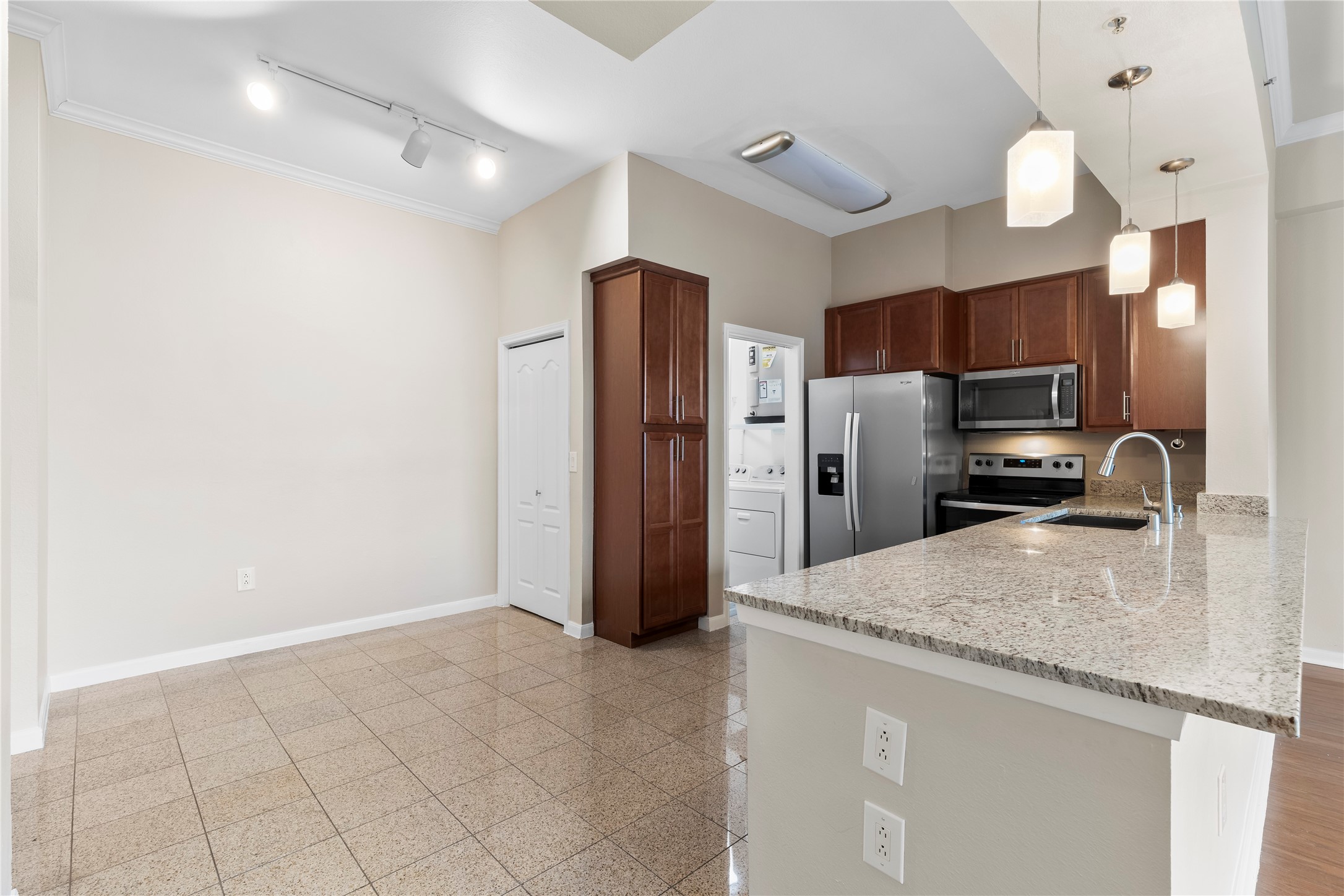 3225 Turtle Creek Boulevard 332