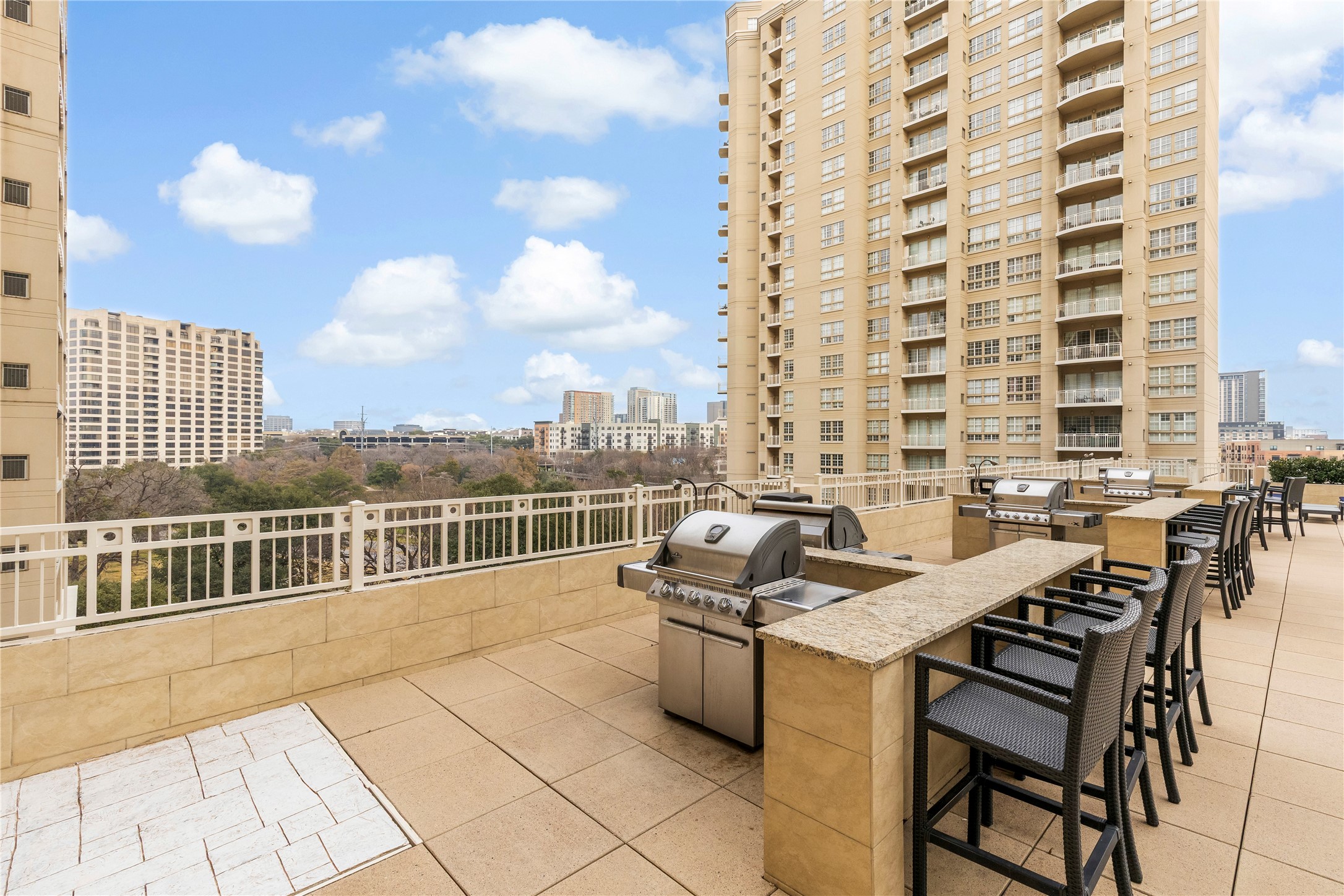 3225 Turtle Creek Boulevard 332