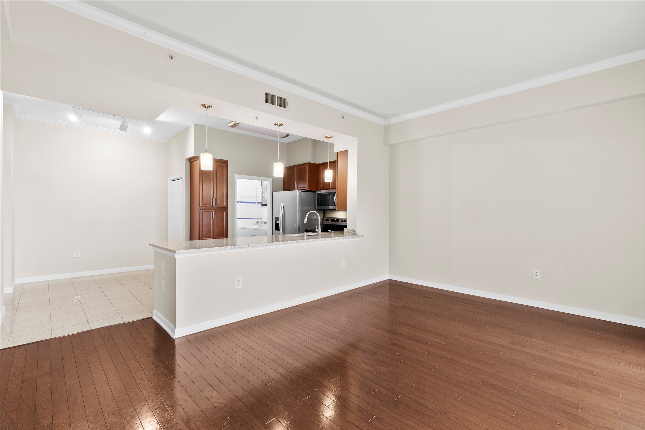 3225 Turtle Creek Boulevard 332