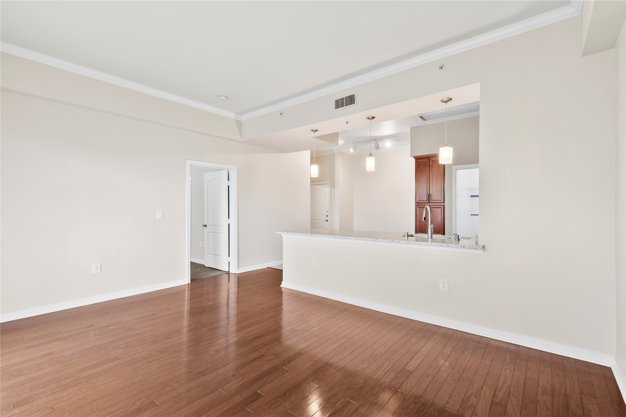 3225 Turtle Creek Boulevard 332