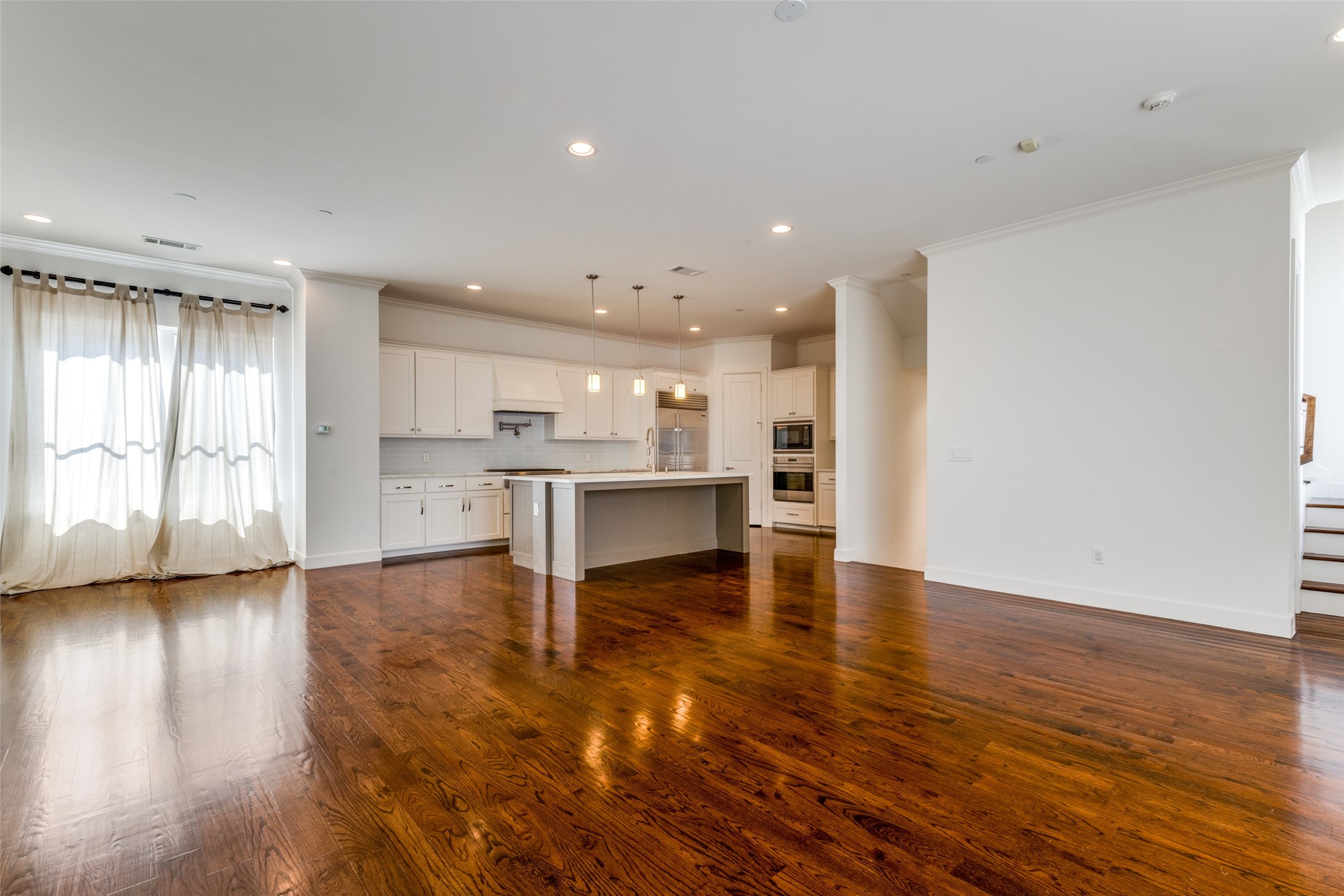3515 Normandy Avenue 8