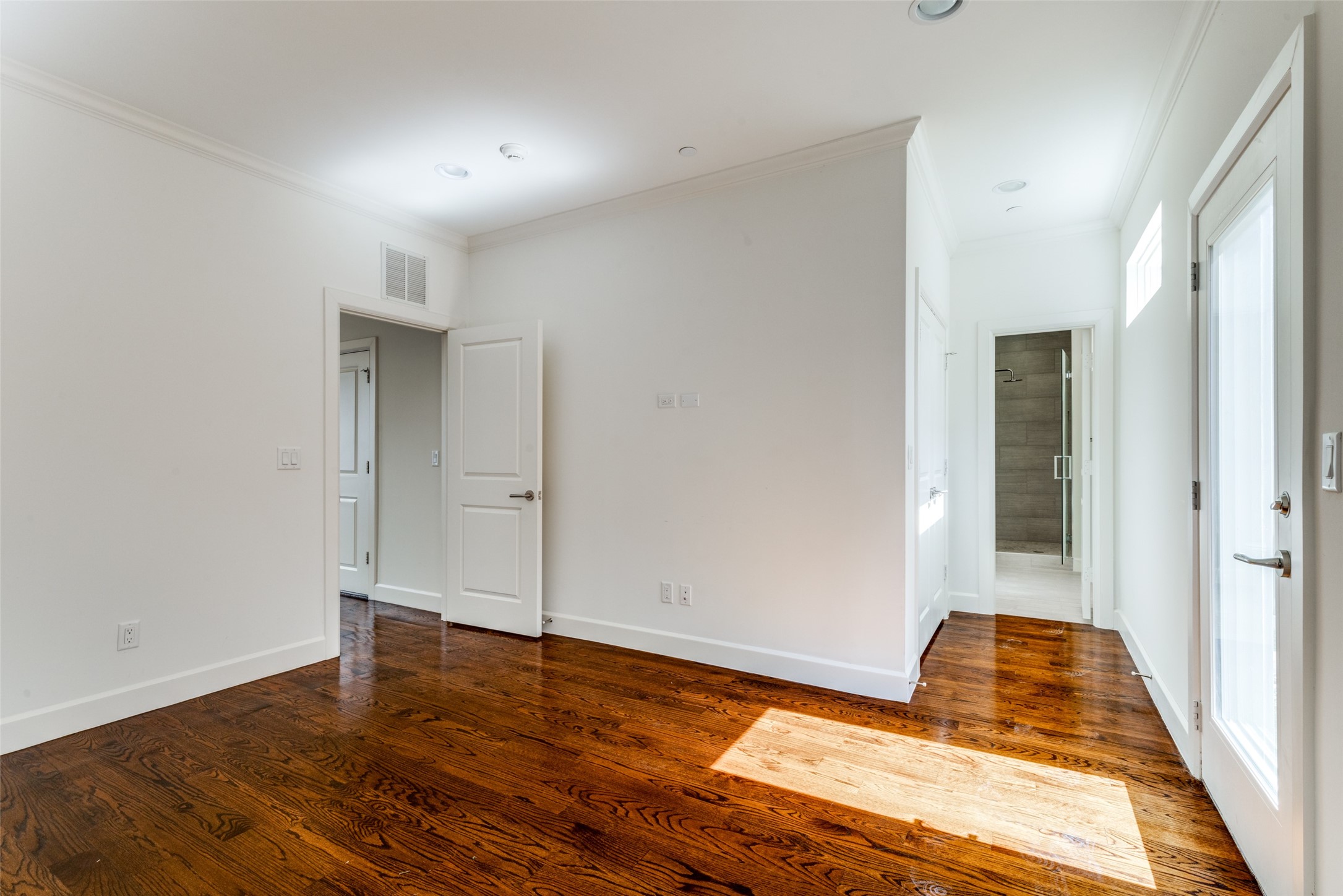 3515 Normandy Avenue 8