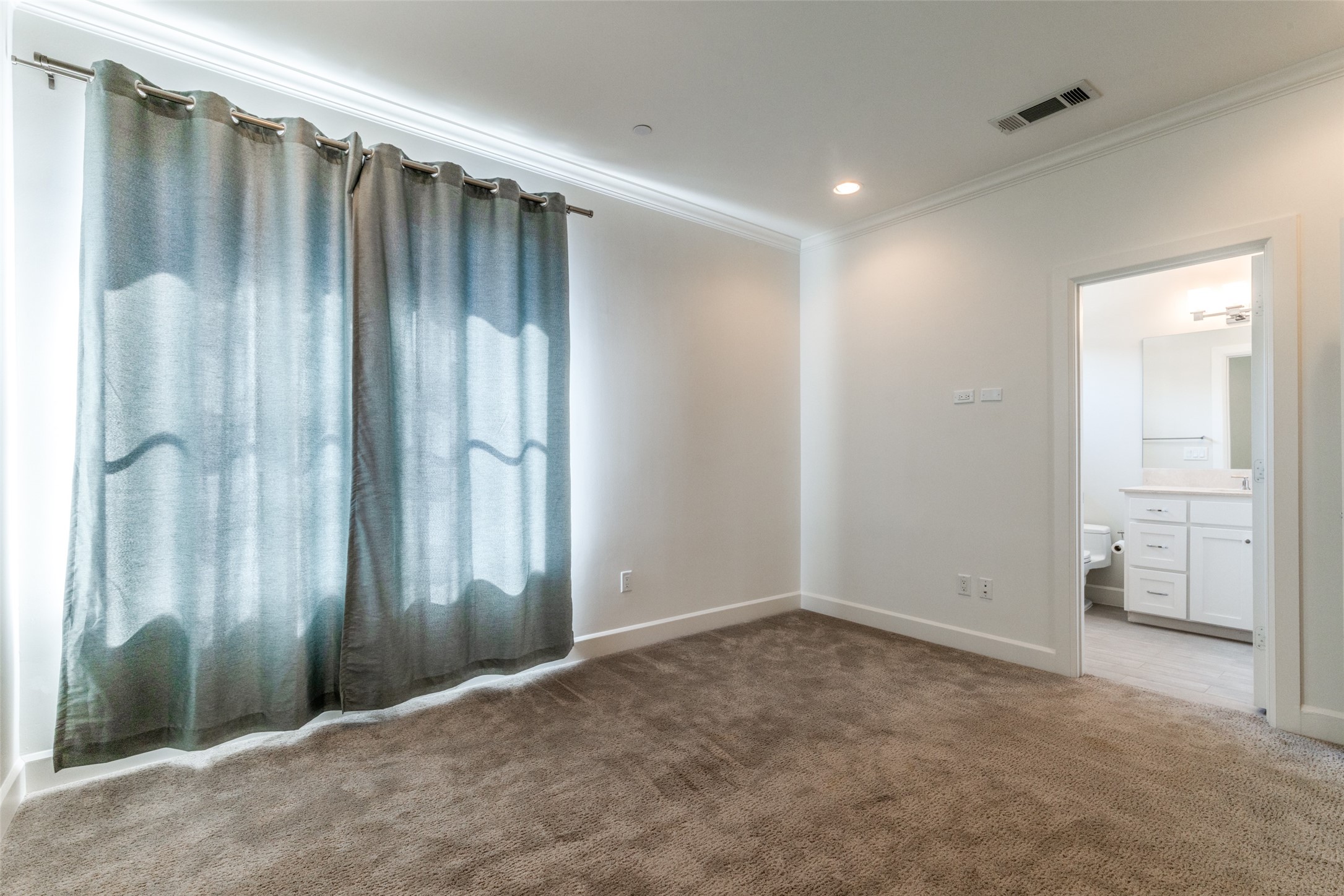 3515 Normandy Avenue 8